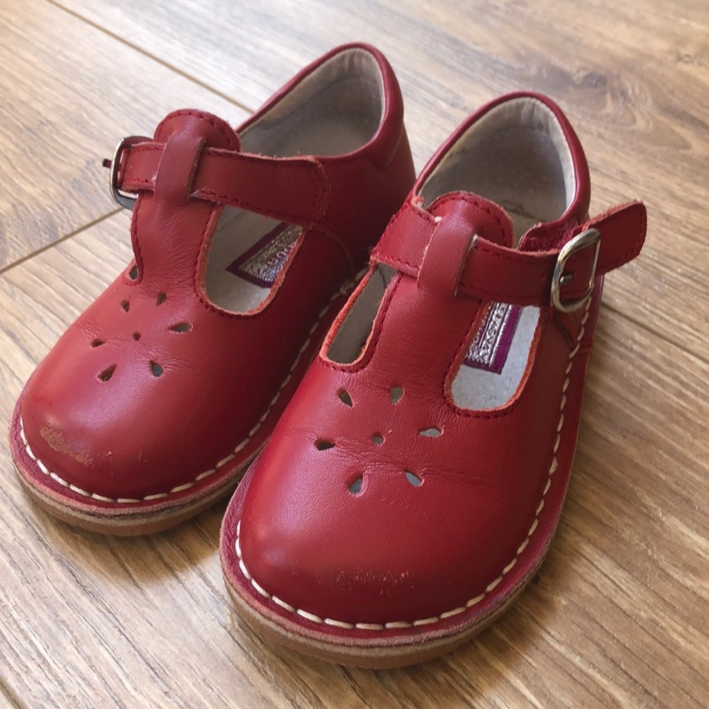 L’Amour Red Size 7 T-Strap Mary Janes